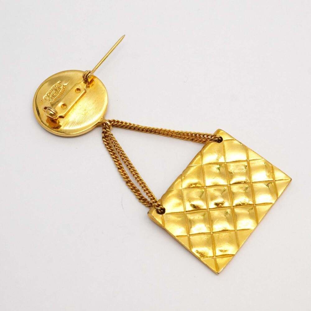 CHANEL Gold Logo Brooch - Picture 6 of 9